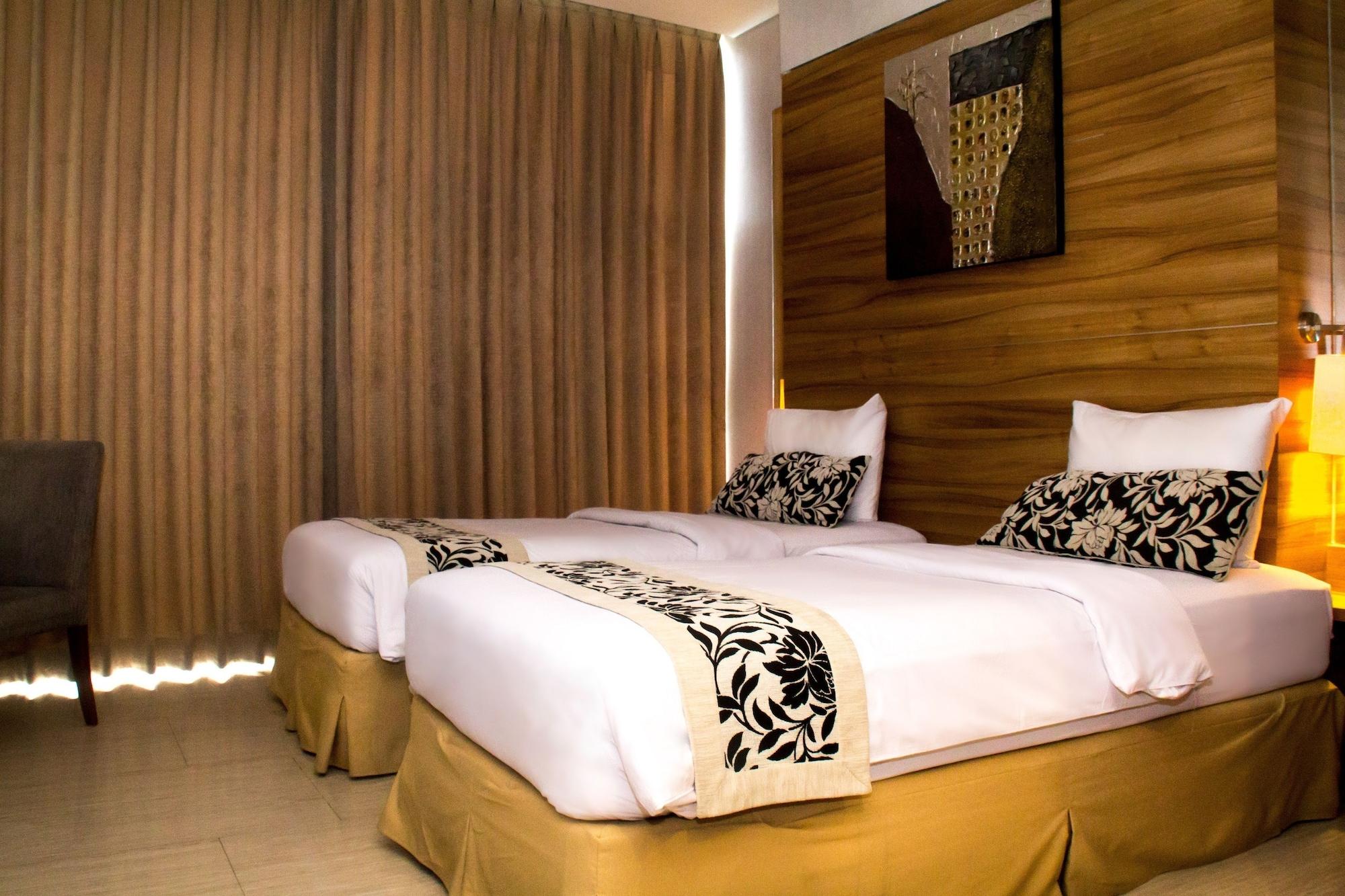 Verona Palace Hotel Bandung Exterior foto