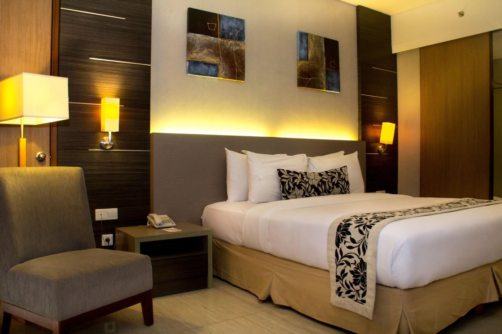 Verona Palace Hotel Bandung Exterior foto