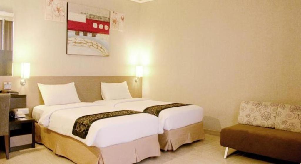 Verona Palace Hotel Bandung Exterior foto