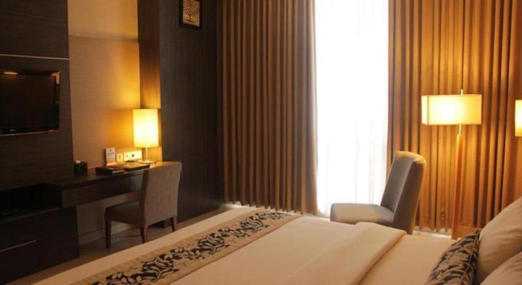 Verona Palace Hotel Bandung Exterior foto