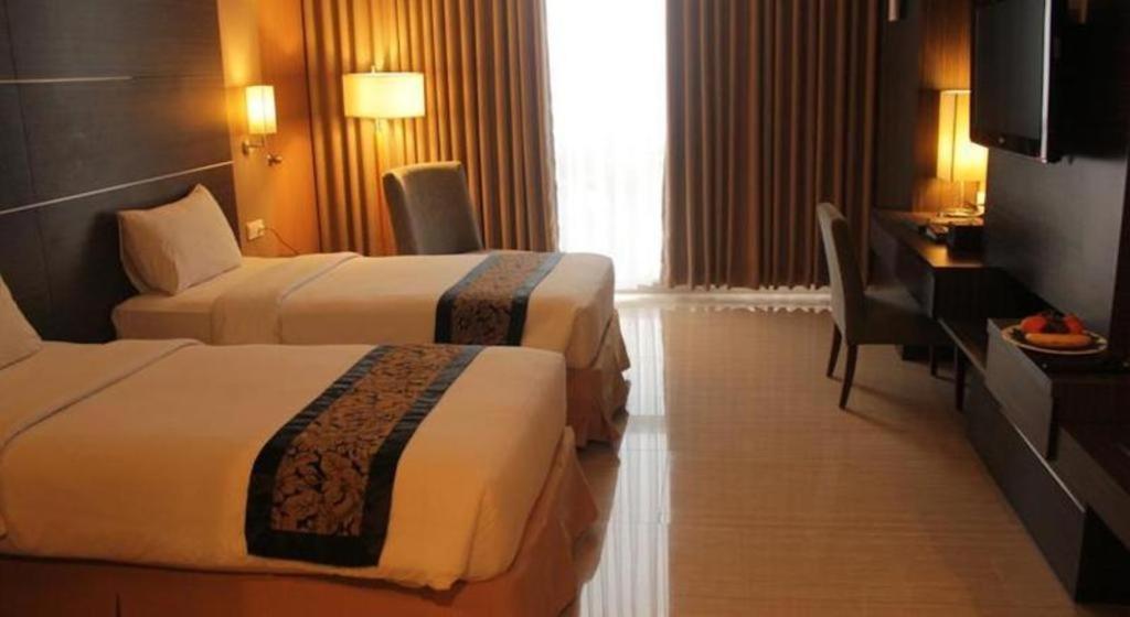 Verona Palace Hotel Bandung Exterior foto