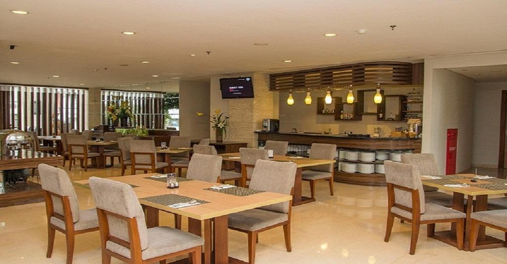 Verona Palace Hotel Bandung Exterior foto