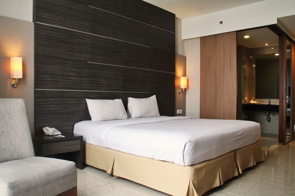 Verona Palace Hotel Bandung Exterior foto
