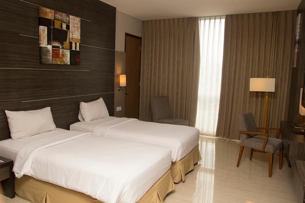 Verona Palace Hotel Bandung Exterior foto