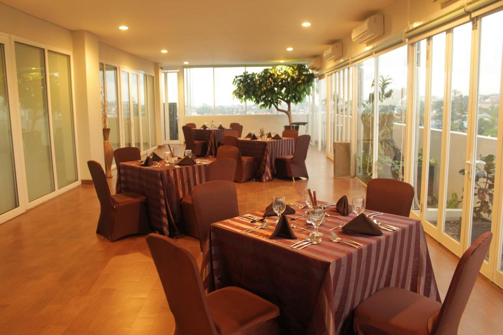 Verona Palace Hotel Bandung Exterior foto