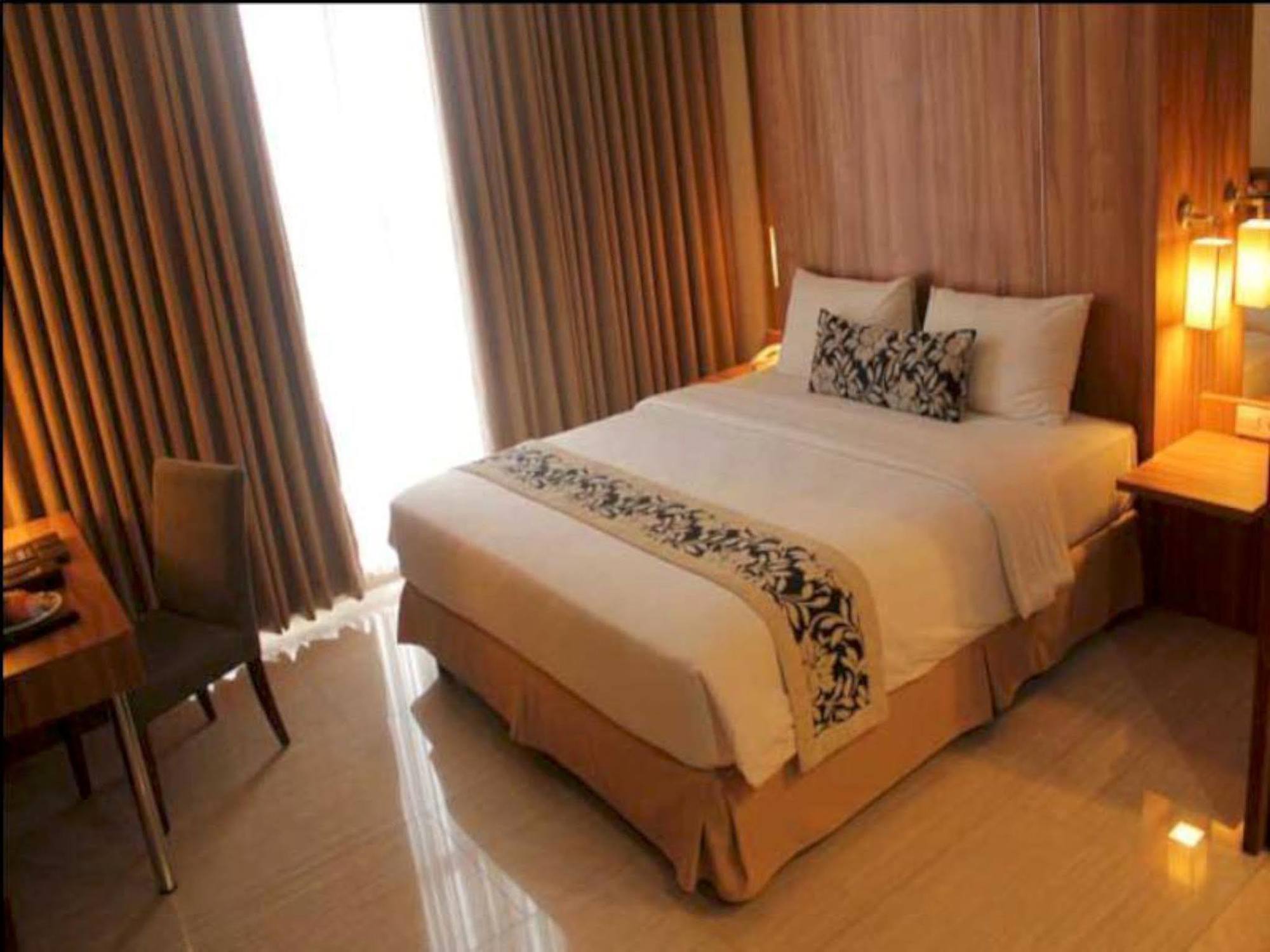 Verona Palace Hotel Bandung Exterior foto