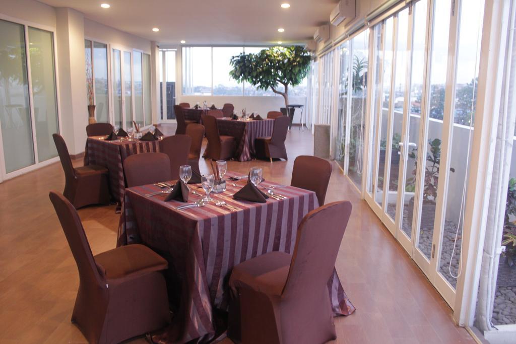 Verona Palace Hotel Bandung Exterior foto